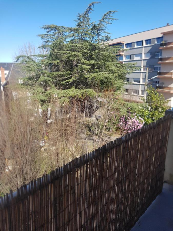 Logement Entier - Appartement T4 Hypercentre Dans Une Rue Calme - Stationnement Gratuit Tarbes Exterior photo